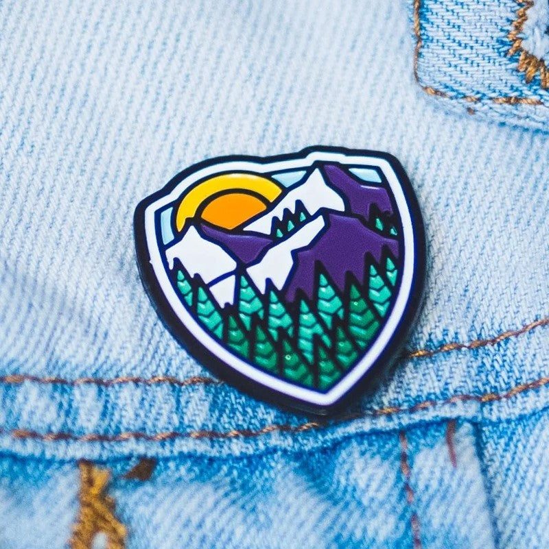 Mountain Shield Enamel Pen