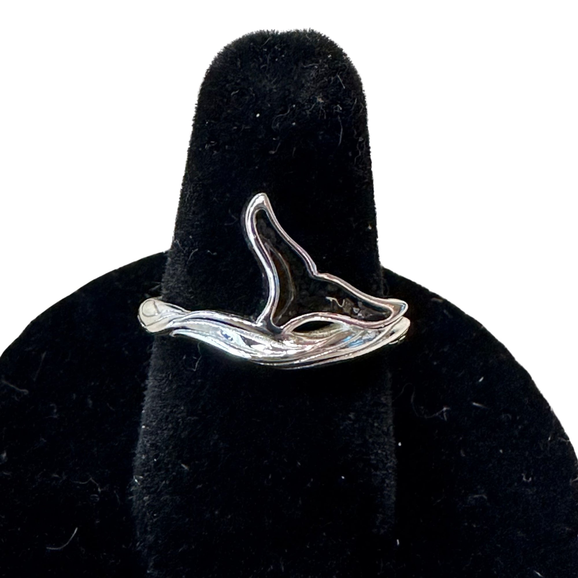 Fins Ring