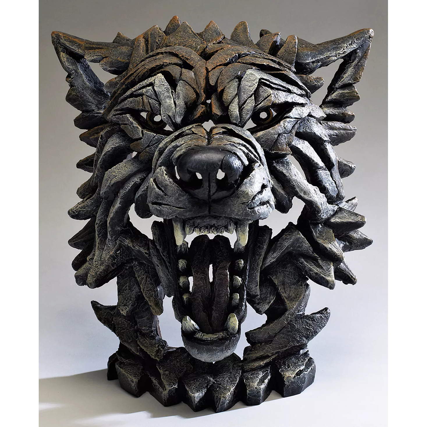 Wolf Edge Sculpture