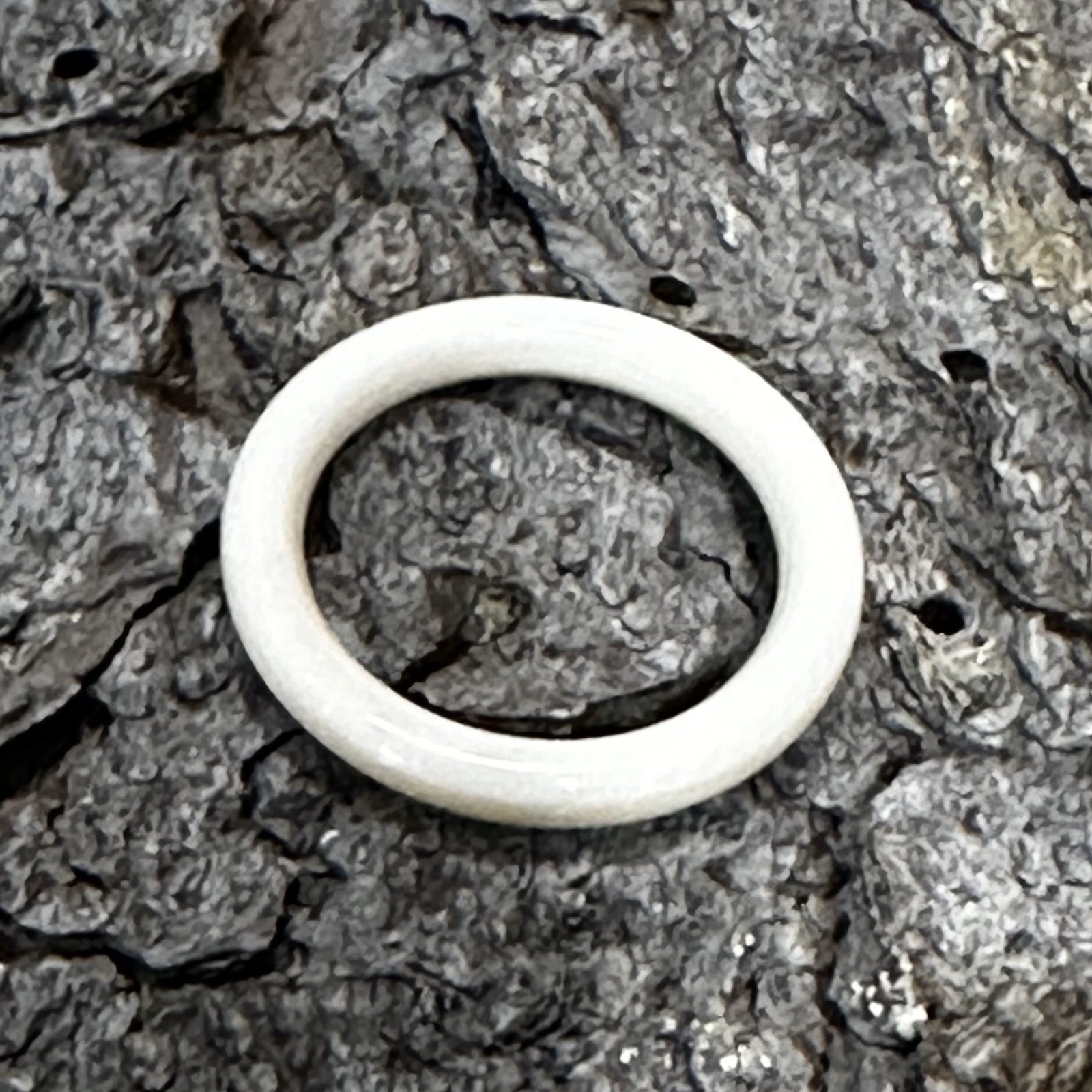 Mammoth Ivory Round Ring - 3mm
