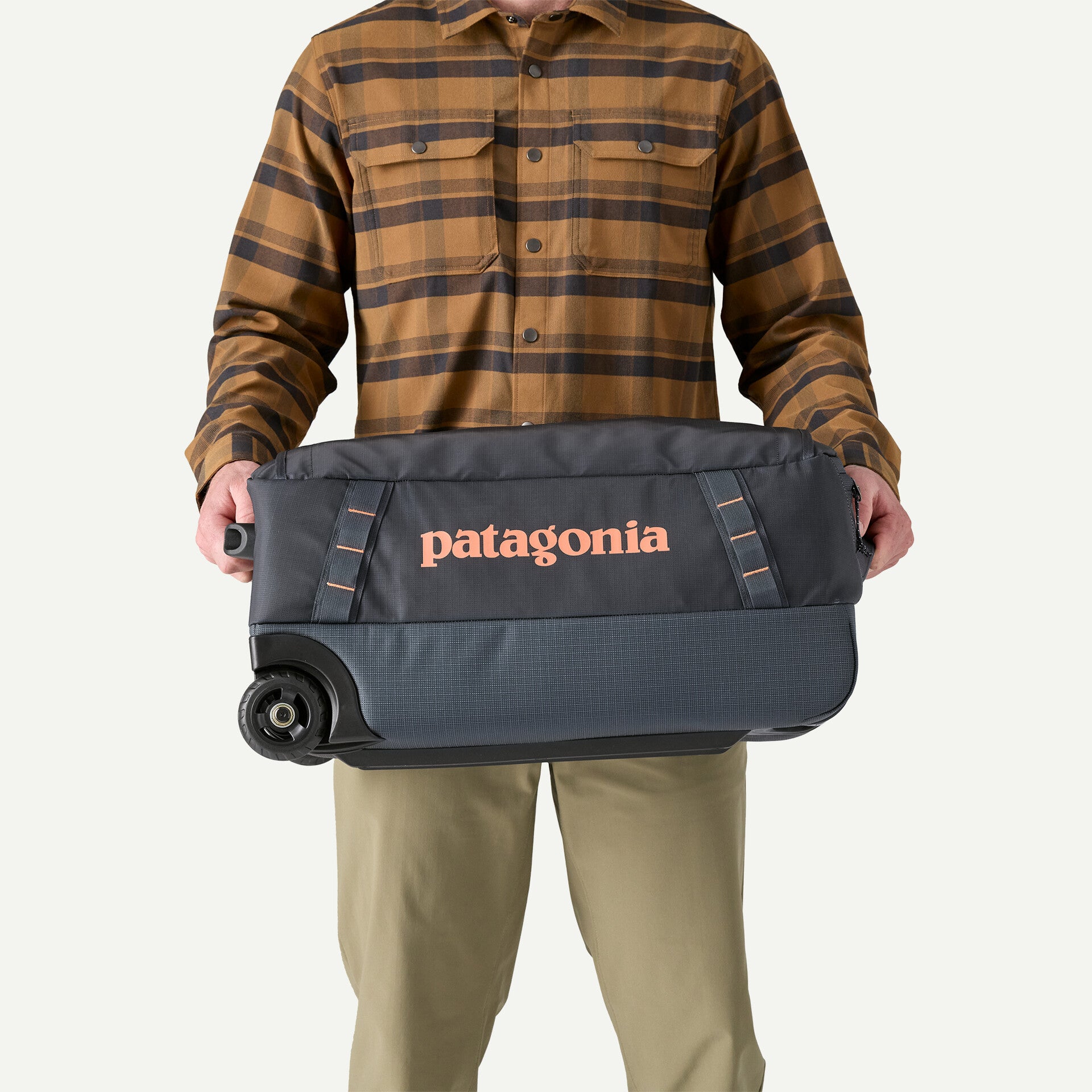 patagonia bag with wheels Patagonia Black Hole Wheeled Duffel 40 Liter Smolder Blue