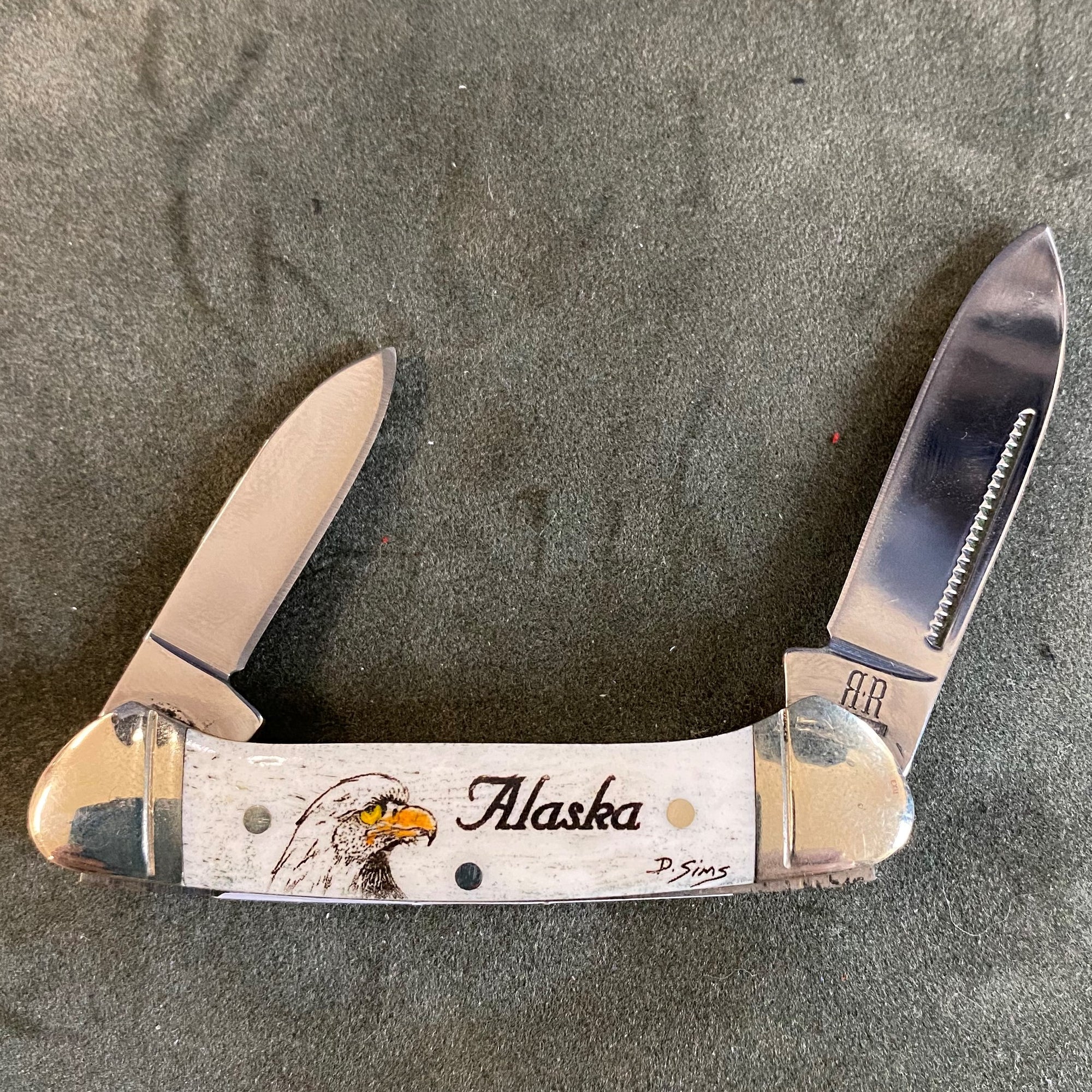 Alaska Mini Scrimshaw 2.75 inch Knife