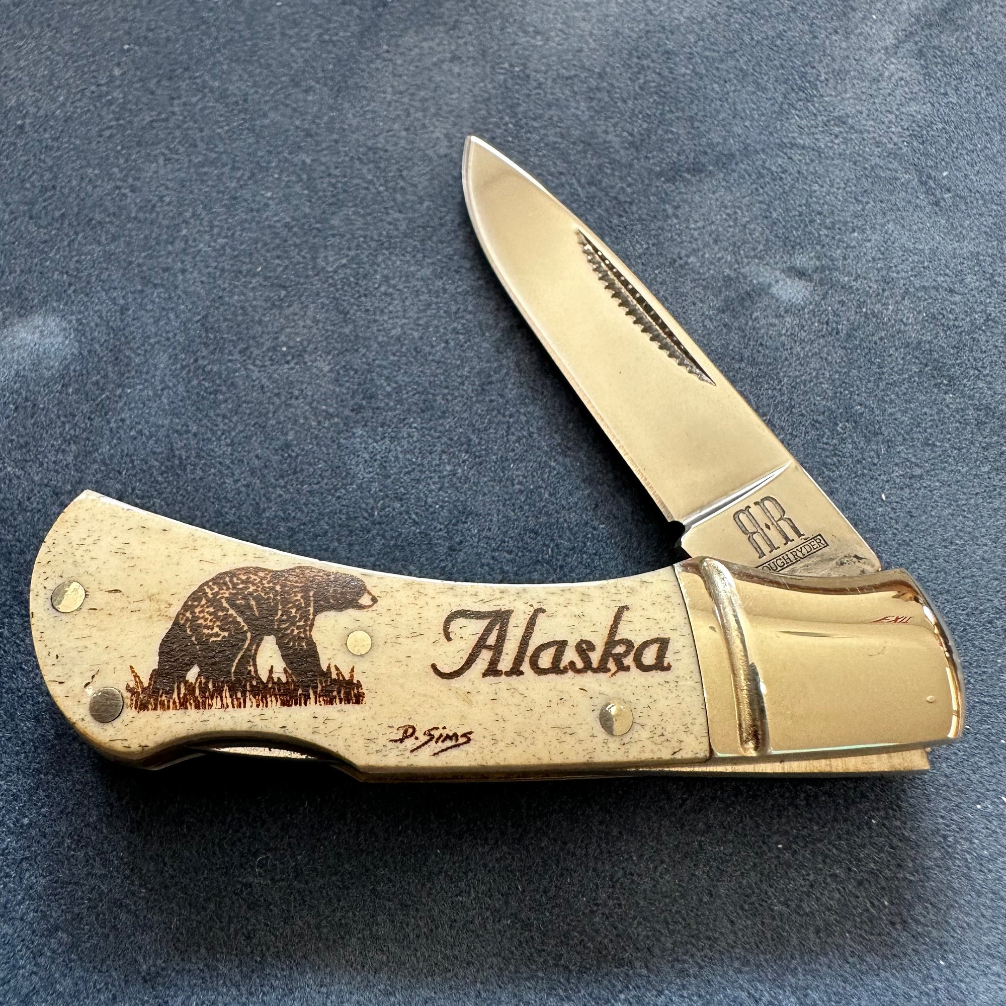 Alaska Mini Scrimshaw 2.5 Inch Knife