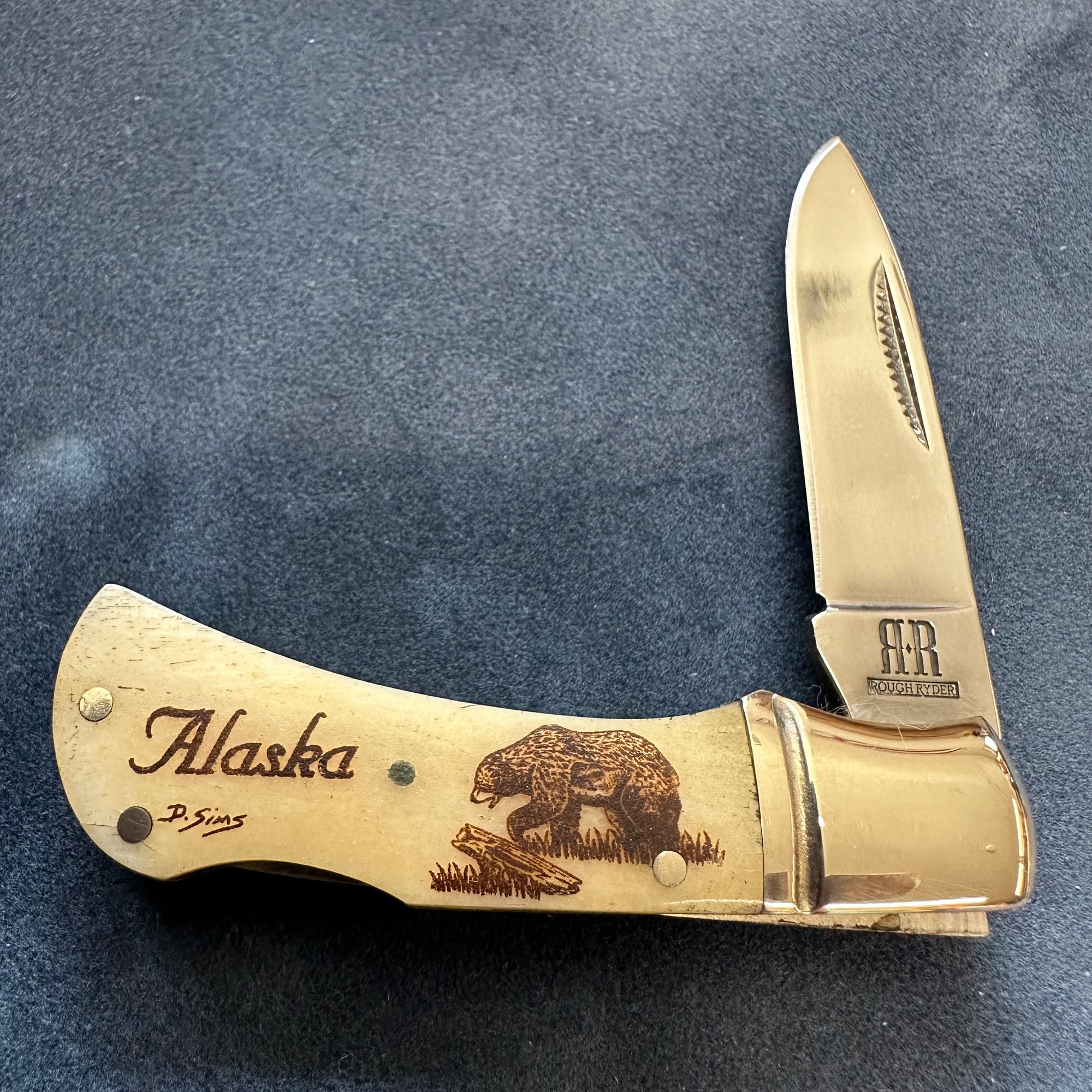 Alaska Mini Scrimshaw 2.5 Inch Knife