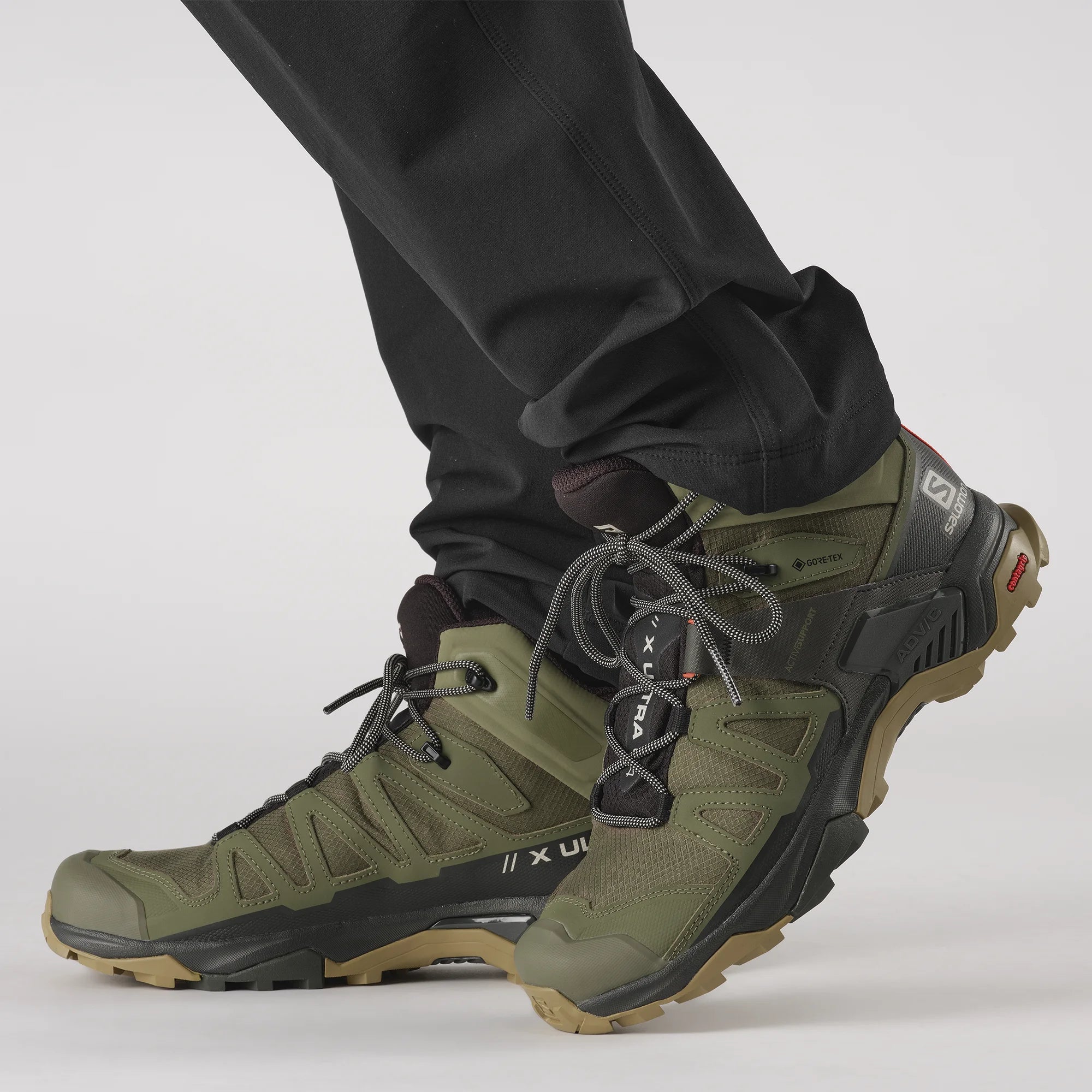 Salomon X ULTRA 4 MID GTX boots with waterproof Gore-Tex® membrane